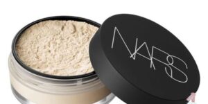 The Comprehensive Guide to Powder and Pressed Powder in Makeup